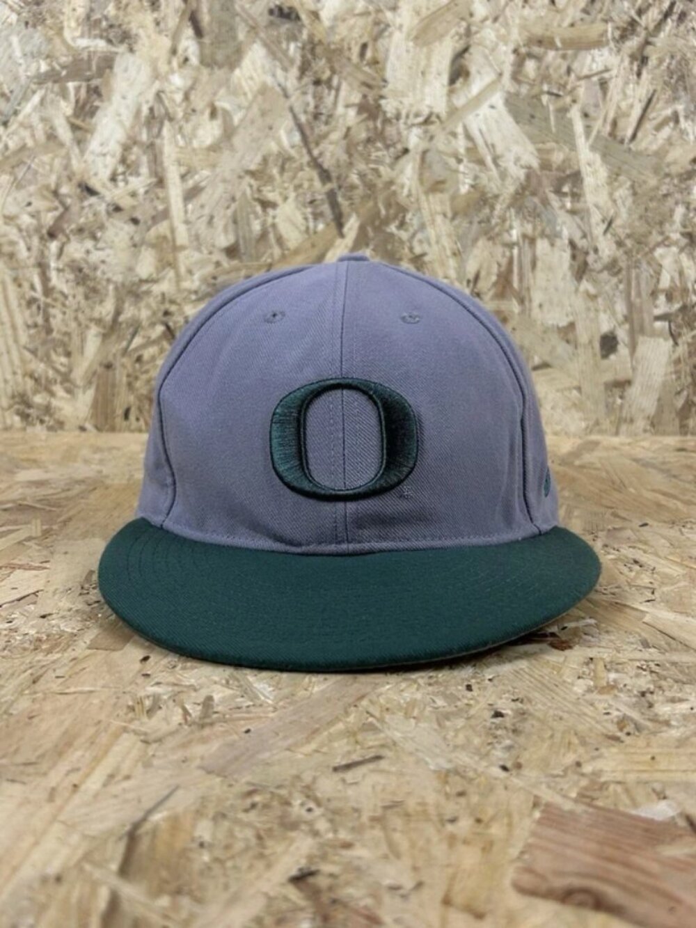 Nike Hat Cap 643 Oregon Ducks True Fitted 7 5/8 61cm Grey 2001